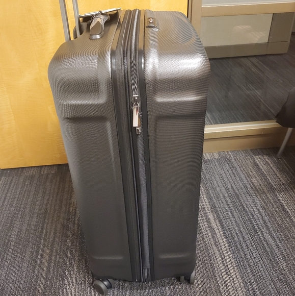 Ricardo Montecito Hardside Large Suitcase - Picture 9 of 15